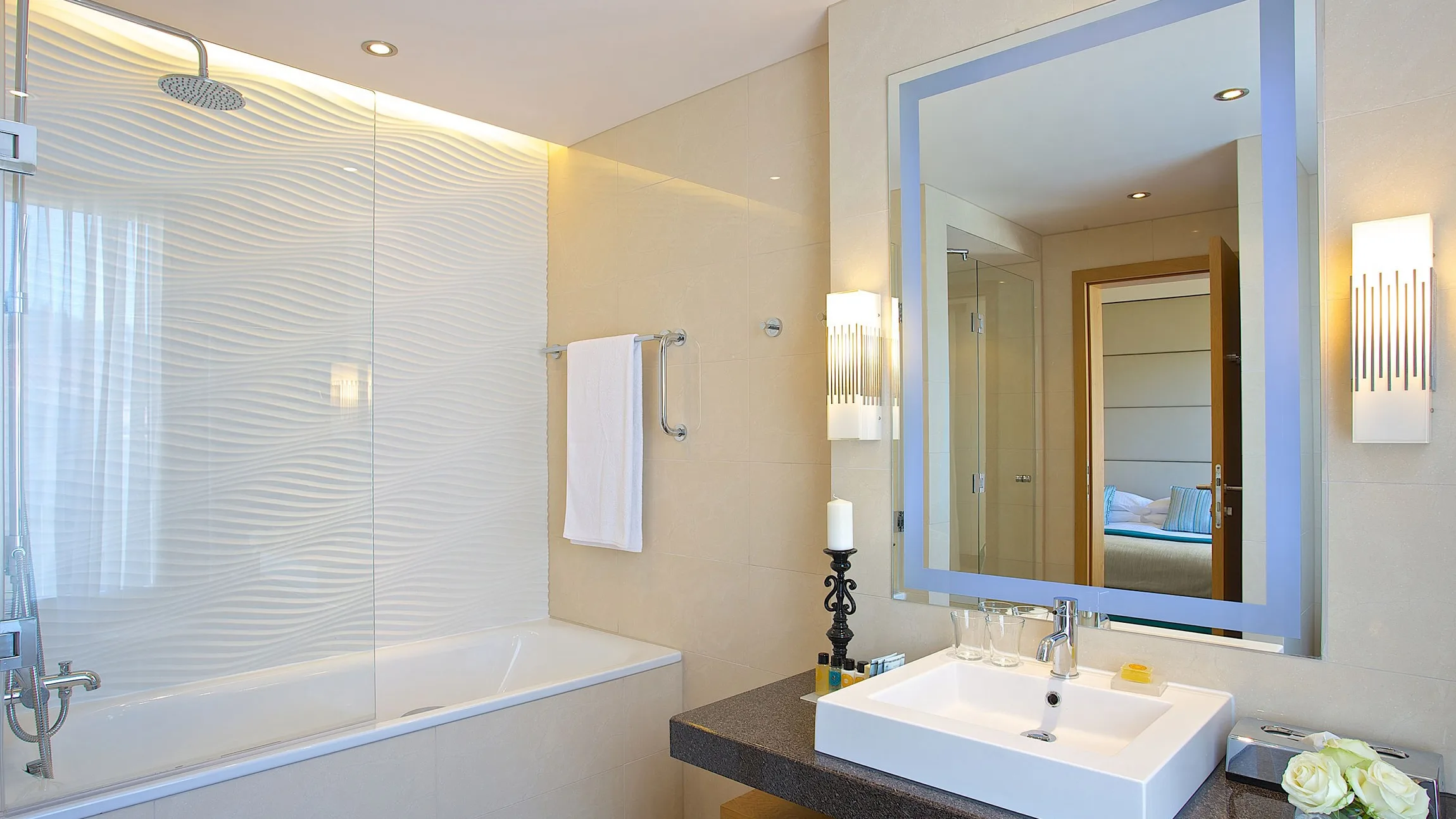 15597283691 BEDROOM SEAVIEW 2