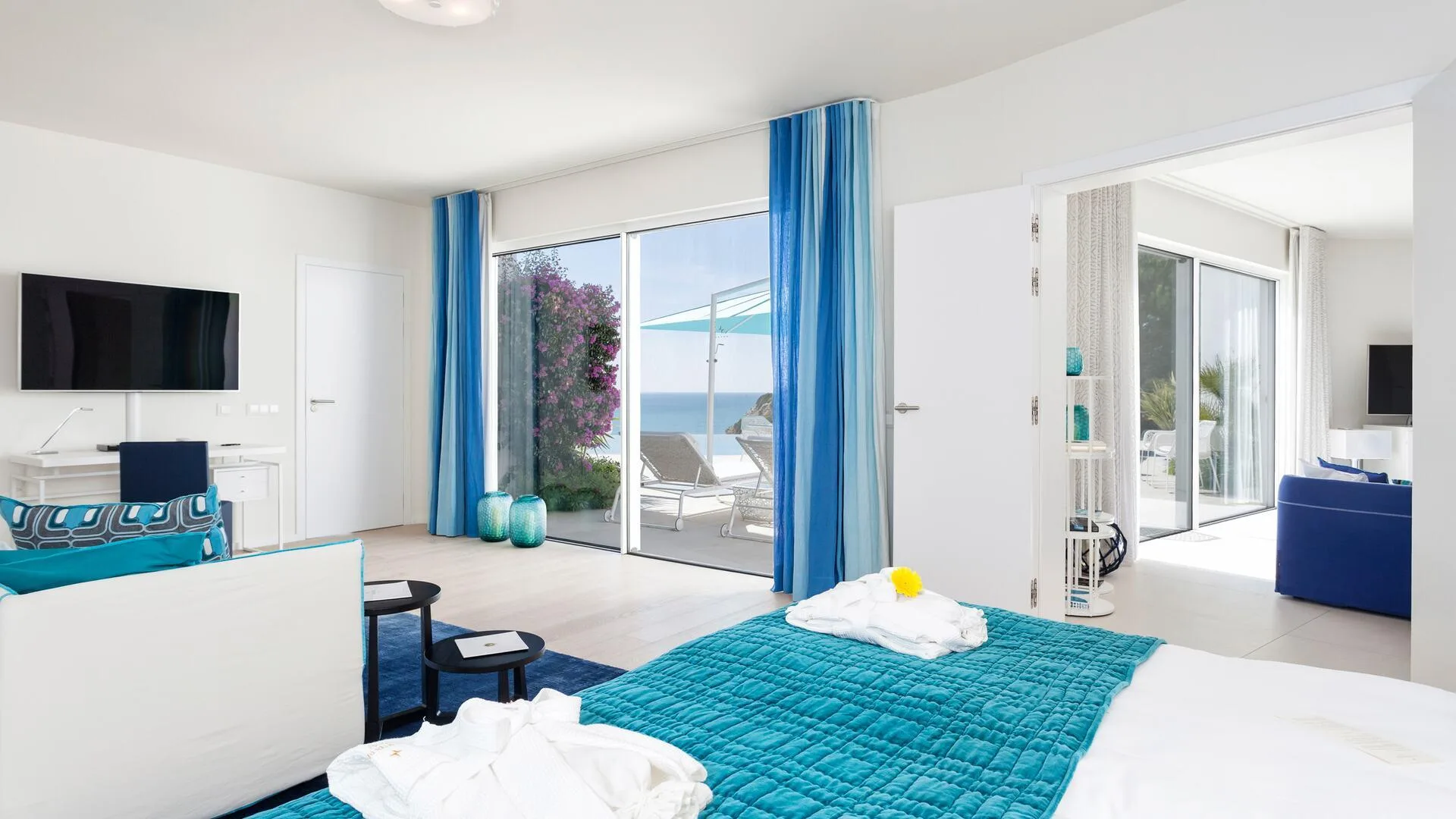 Villa Praia bedroom I
