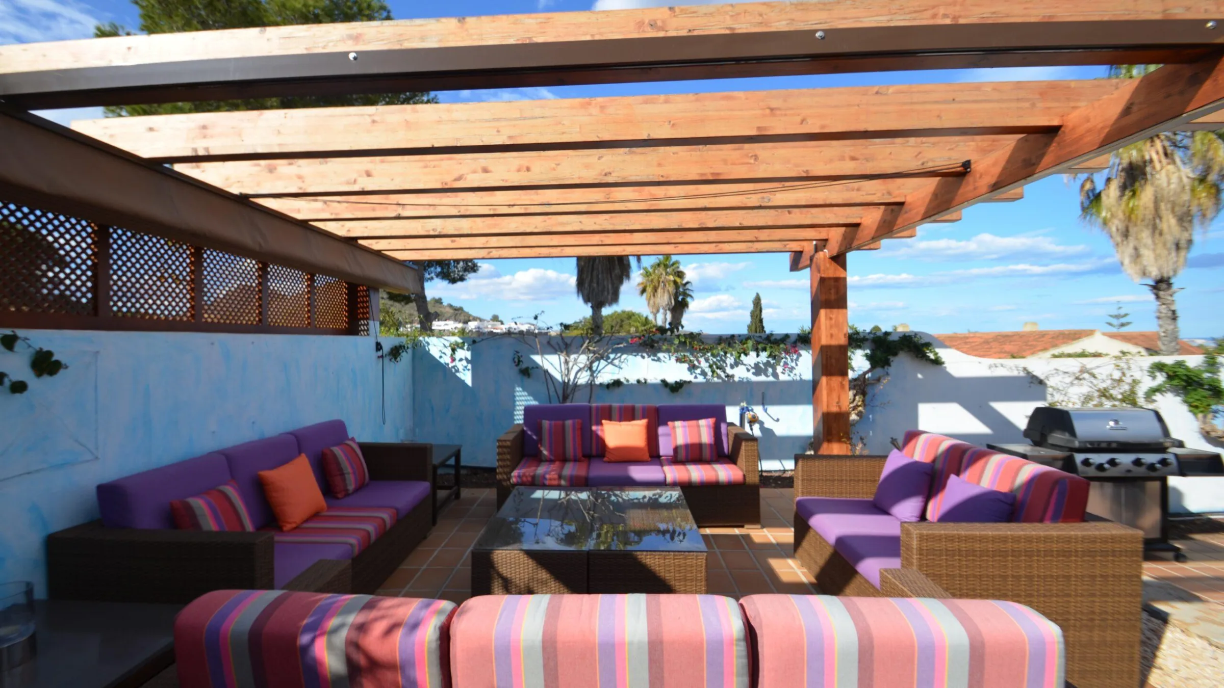 V171 BBQ Seating area scaled