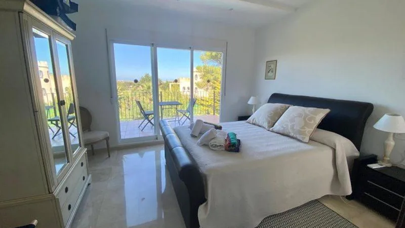 V192 2nd floor bedroom 2