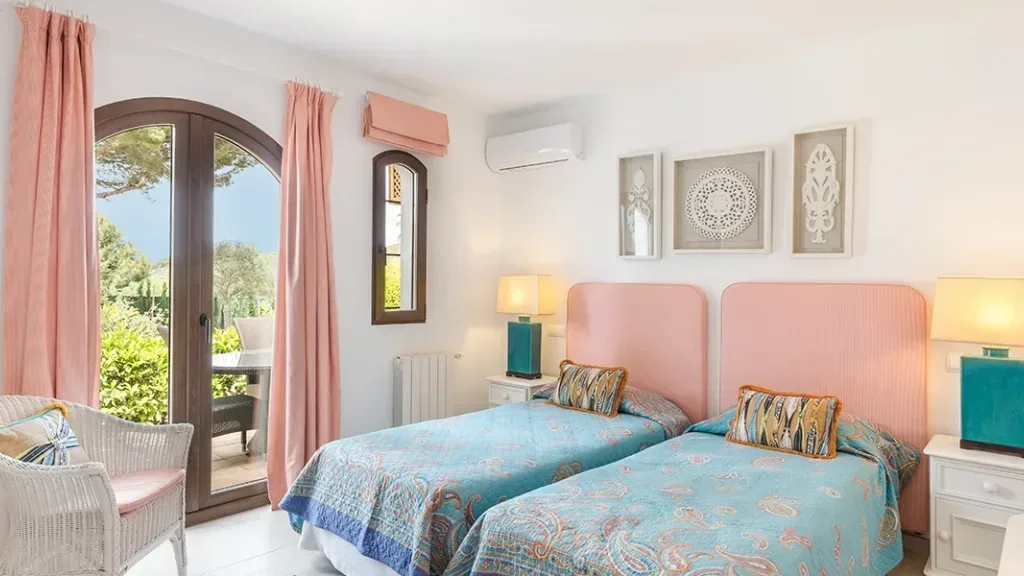 Villa70 038 bedroom